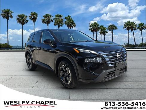 Certified 2025 Nissan Rogue SV AWD/4WD image 1