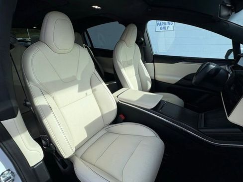 Used 2022 Tesla Model X Plaid image 26