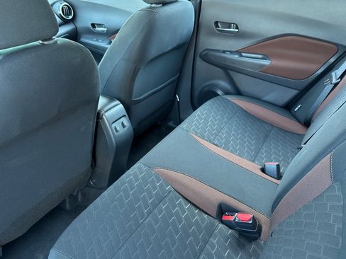 Used 2024 Nissan Kicks SR image 12