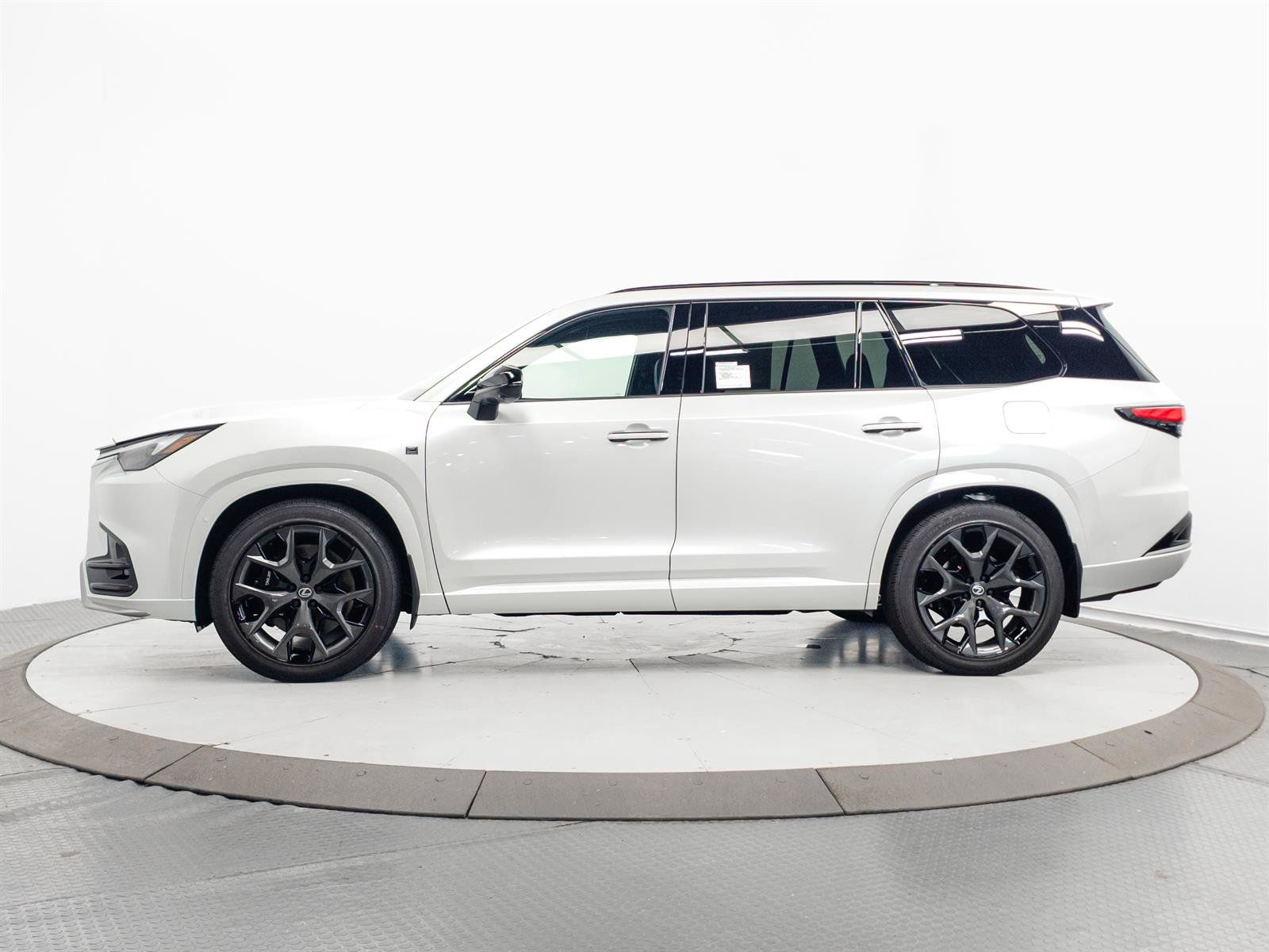New 2026 Lexus TX 500h AWD w/ Technology Package image 9