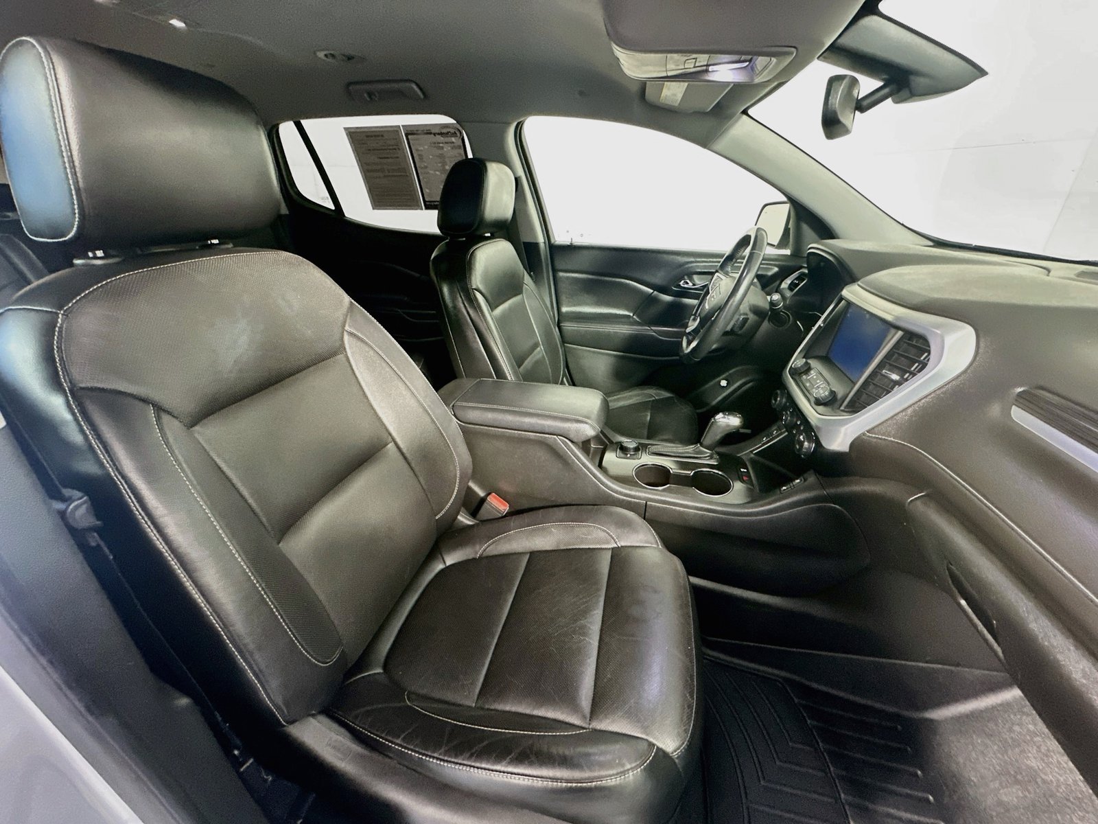 Used 2018 GMC Acadia SLT FWD image 29
