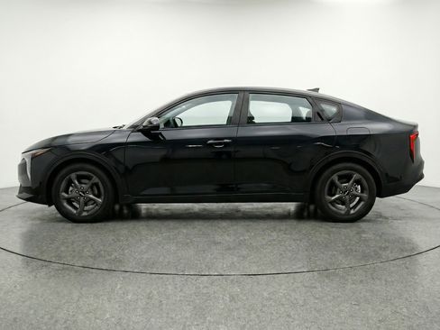 Used 2025 Kia K4 LXS image 5