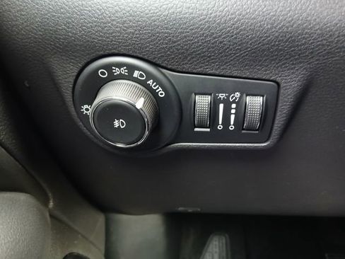 New 2026 Jeep Compass Latitude AWD/4WD image 34