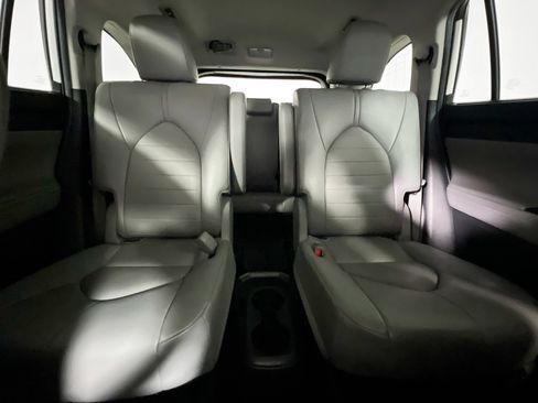 Used 2022 Toyota Highlander XLE image 33