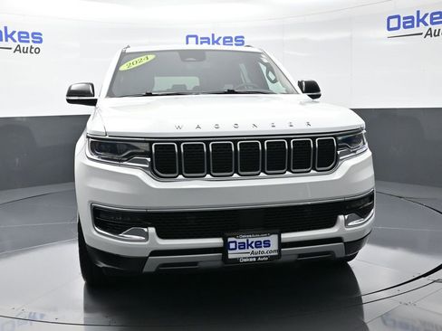 Used 2024 Jeep Wagoneer L Series II w/ Flexible Seating Group image 2