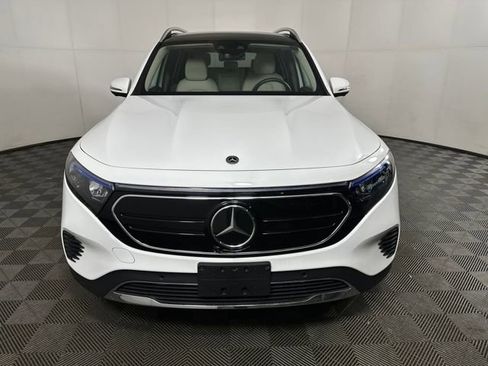 Used 2023 Mercedes-Benz EQB 300 4MATIC w/ Pinnacle Package image 8