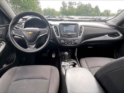 Used 2017 Chevrolet Malibu LS w/ LPO, Convenience Package 1 FWD image 21