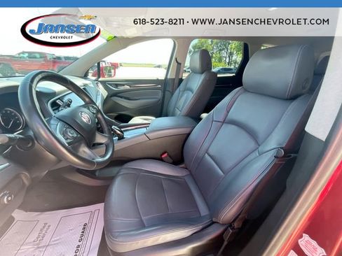 Used 2020 Buick Enclave Essence FWD image 18