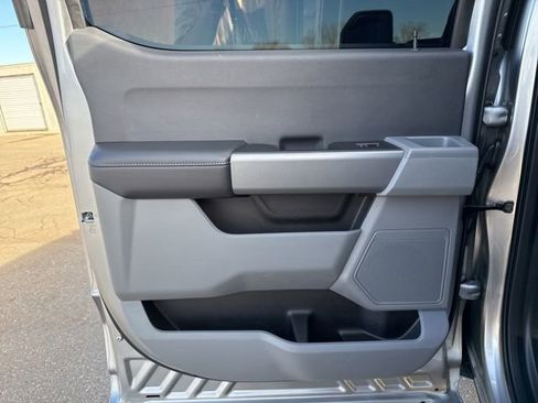 Used 2024 Ford F350 XLT image 19
