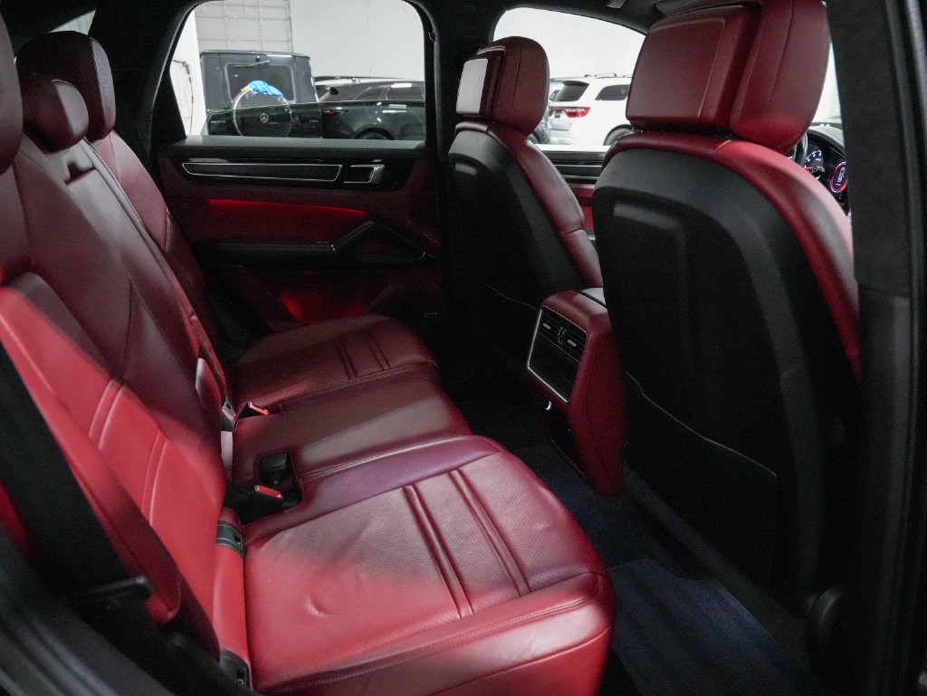 Used 2021 Porsche Cayenne GTS AWD/4WD image 30