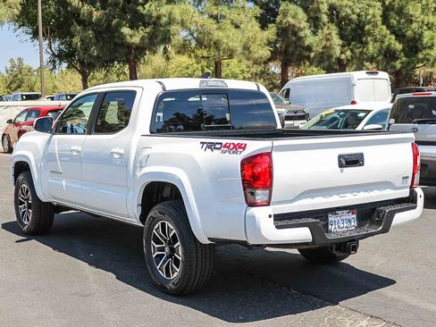 Certified 2022 Toyota Tacoma TRD Sport w/ TRD Premium Sport Package AWD/4WD image 7