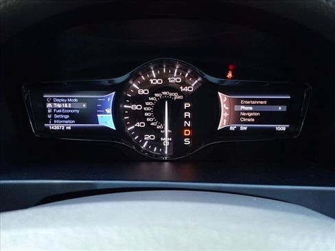 Used 2013 Lincoln MKX AWD image 25