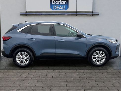 Used 2024 Ford Escape Active AWD/4WD image 2