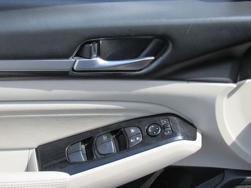 Used 2021 Nissan Altima 2.5 SV image 19