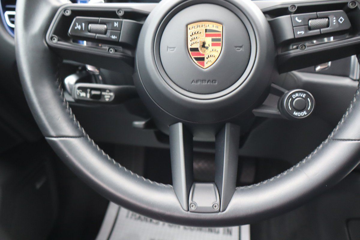 Used 2023 Porsche Macan GTS w/ Premium Package Plus AWD/4WD image 20