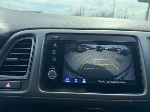 Used 2021 Honda HR-V Sport image 17