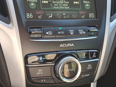 Used 2017 Acura TLX image 18