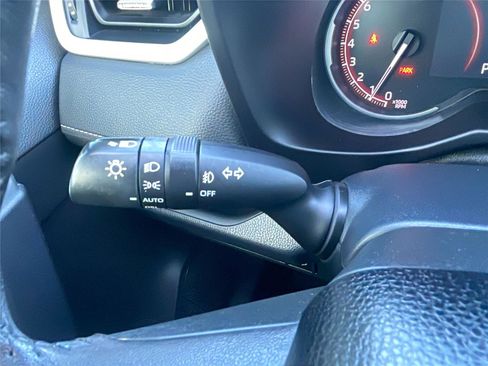 Used 2023 Toyota RAV4 XLE Premium image 23