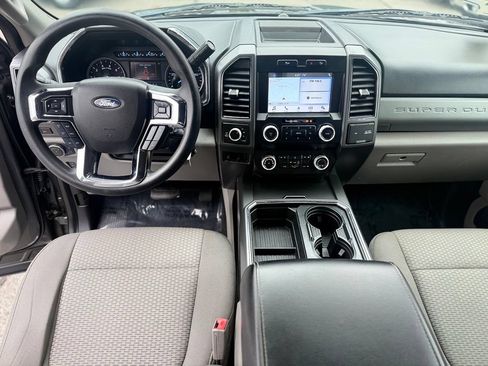 Used 2019 Ford F250 XLT w/ XLT Premium Package AWD/4WD image 10