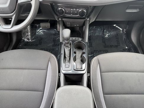 Used 2025 Chevrolet TrailBlazer LT AWD/4WD image 13