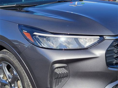 Used 2023 Ford Escape ST-Line image 5