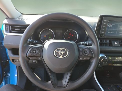Used 2020 Toyota RAV4 XLE w/ Convenience Package image 13