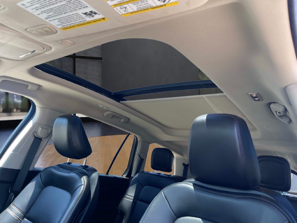 Certified 2023 Lincoln Aviator 2WD w/ Premium Package image 24