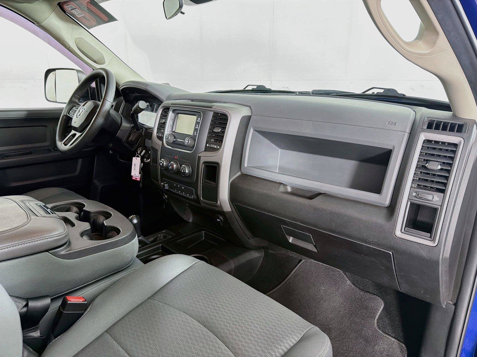 Used 2018 RAM 3500 Tradesman w/ Chrome Appearance Group AWD/4WD image 30