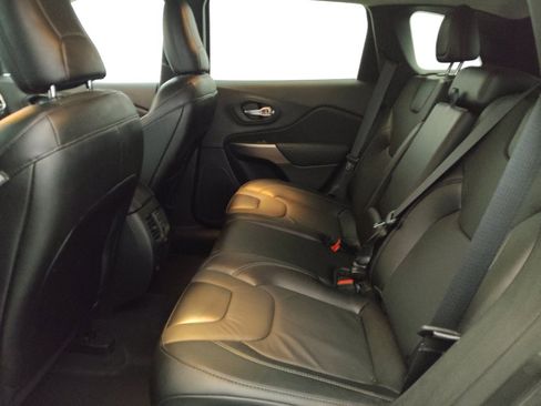 Used 2022 Jeep Cherokee Limited w/ Mopar Interior Package image 18