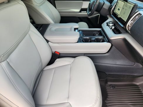 New 2026 Ford Expedition Active RWD image 14