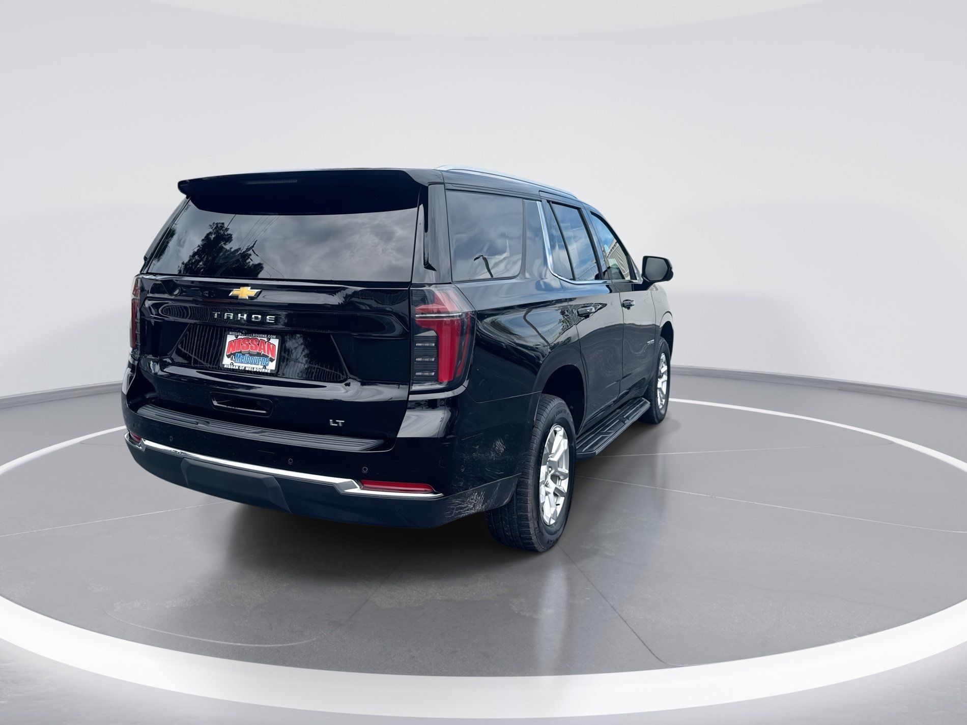 Used 2025 Chevrolet Tahoe LT RWD image 4