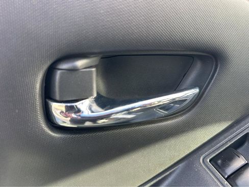 Used 2023 Nissan Frontier SV w/ Midnight Edition Package image 33