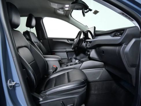 Certified 2024 Ford Escape Platinum AWD/4WD image 11