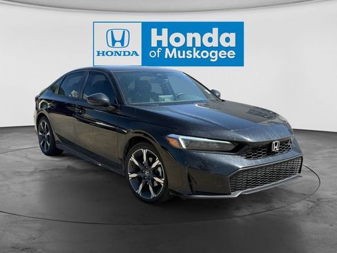 Used 2025 Honda Civic Sport Touring image 3
