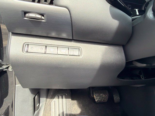 Used 2025 Nissan Pathfinder Rock Creek AWD/4WD image 19