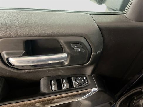 Used 2021 Chevrolet Silverado 1500 RST image 17