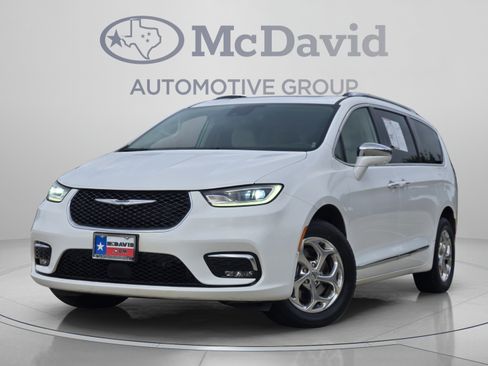 Used 2021 Chrysler Pacifica Limited w/ Premium & Safety Sphere Group AWD/4WD image 1