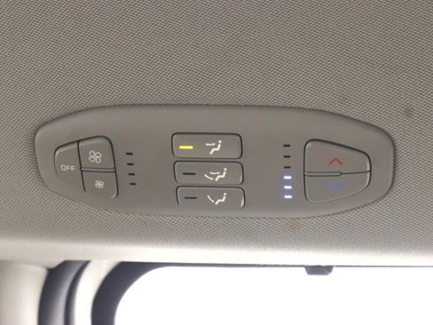 Used 2016 Kia Sedona LX w/ LX Convenience Package image 27