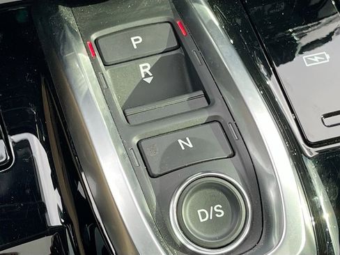 Used 2025 Acura MDX w/ Technology Package image 17