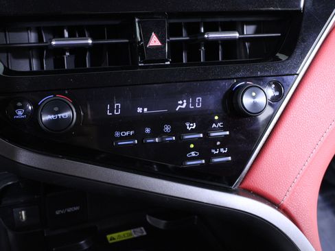 Used 2024 Toyota Camry XSE image 25