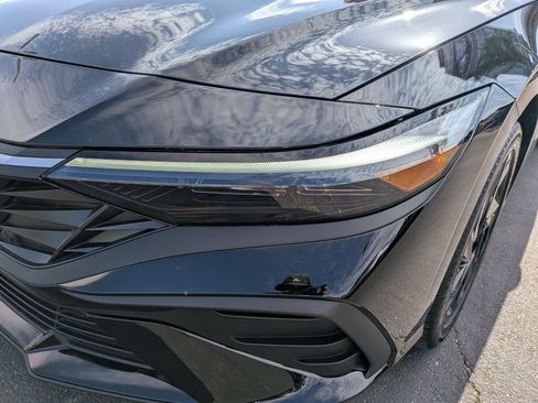 Used 2026 Hyundai Elantra SEL FWD image 9