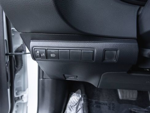 Certified 2024 Toyota Corolla SE w/ SE Premium Package FWD image 15