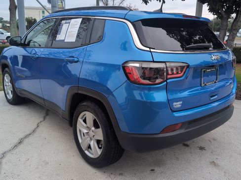 Used 2022 Jeep Compass Latitude image 8