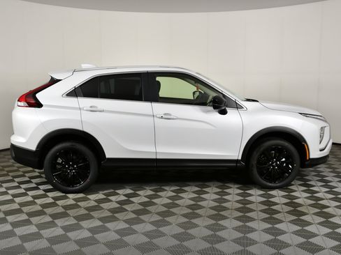 New 2026 Mitsubishi Eclipse Cross LE AWD/4WD image 5