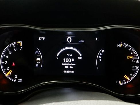 Used 2018 Jeep Grand Cherokee Laredo image 29