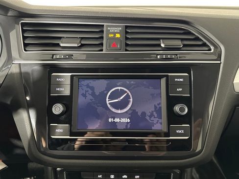 Used 2021 Volkswagen Tiguan S image 19