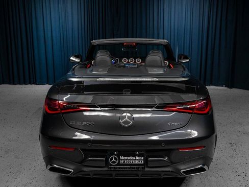 Used 2025 Mercedes-Benz CLE 300 4MATIC Cabriolet image 11