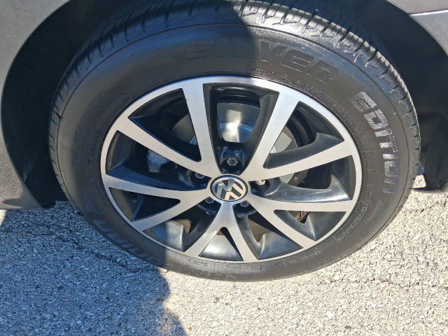 Used 2017 Volkswagen Jetta SE FWD image 12