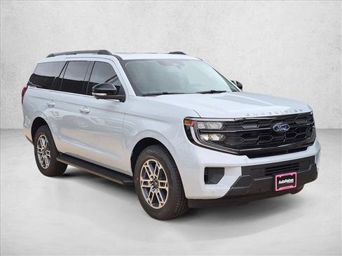 New 2026 Ford Expedition Active RWD image 7