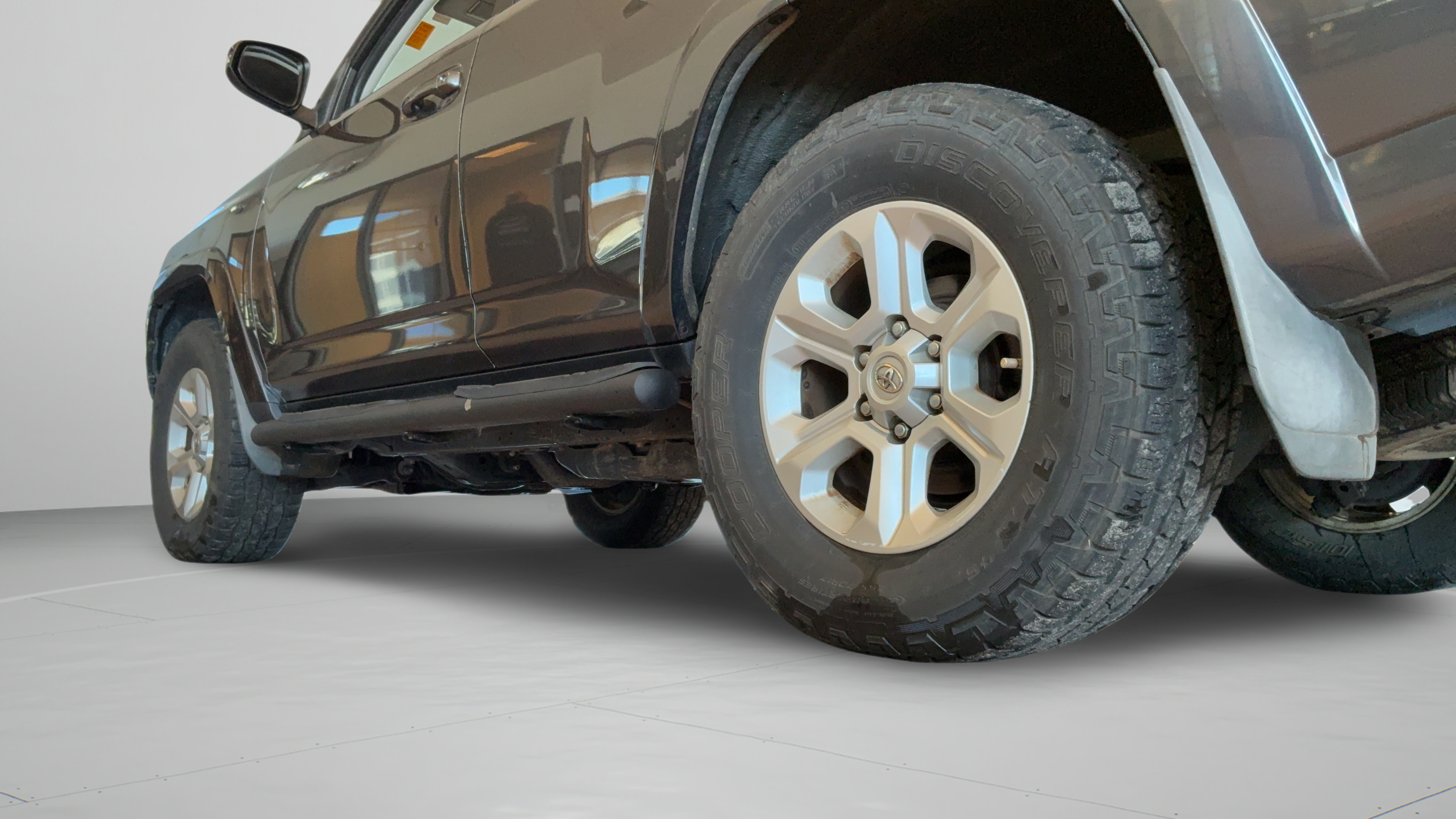 Used 2016 Toyota 4Runner SR5 Premium AWD/4WD image 38